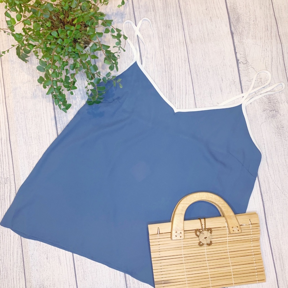 F21 blue & white chiffon-like cami